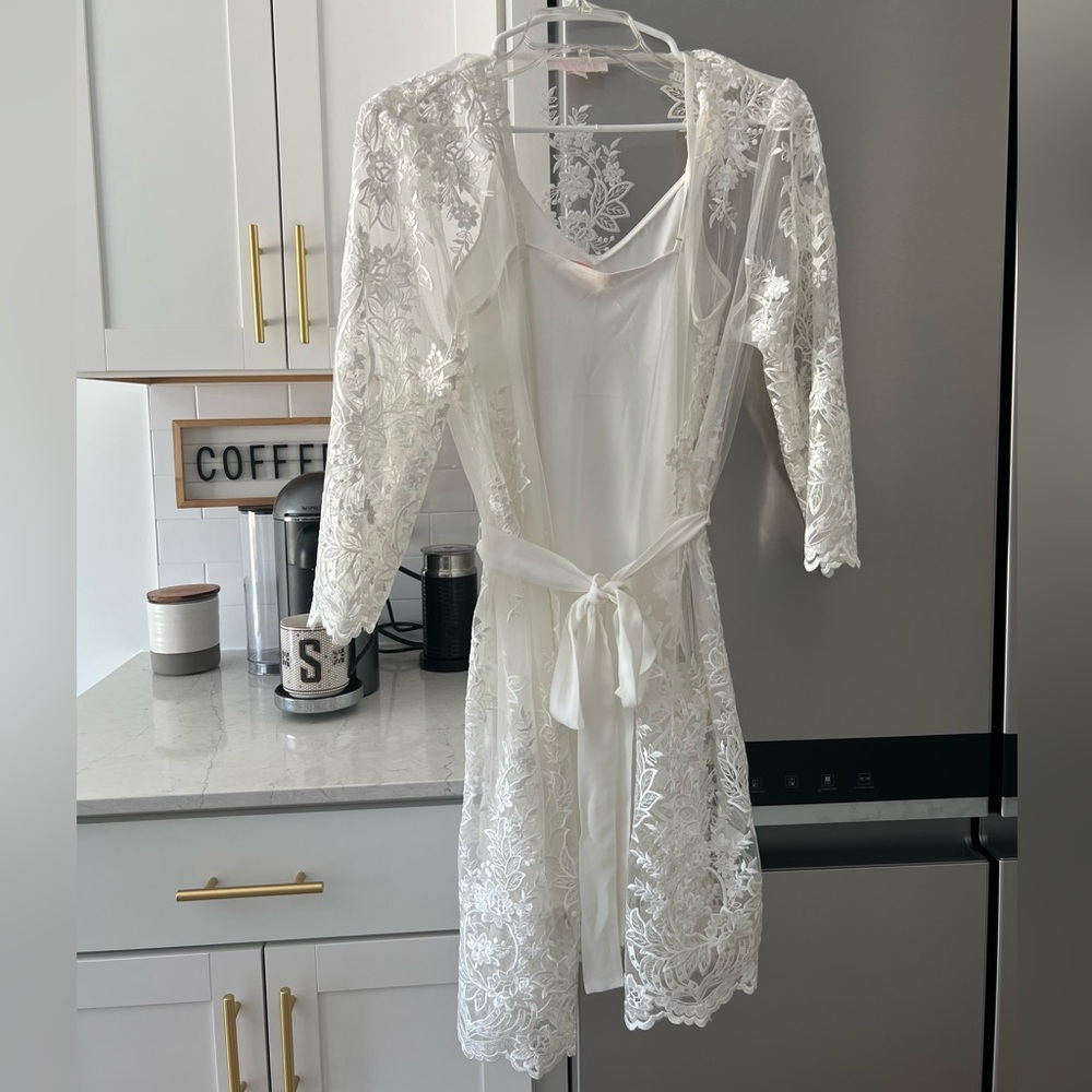 Le Rose Bridal Bride Robe & Satin Slip Gown